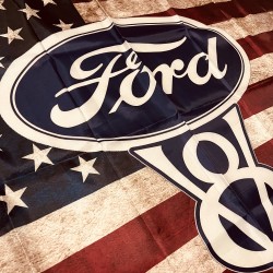 V8 Ford Logo - Drapeau USA Vintage