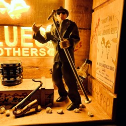 BLUES BROTHERS LAMP