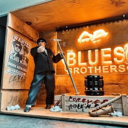 BLUES BROTHERS LAMP