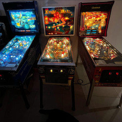 FLIPPER BALLY VINTAGE EIGHT BALL PINBALL