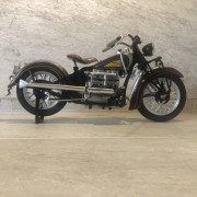 INDIAN Motorcycle - Gris Bordeau - Echelle 1/6