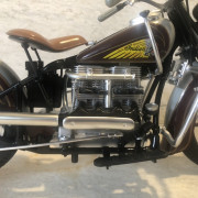 INDIAN Motorcycle - Gris Bordeau - Echelle 1/6